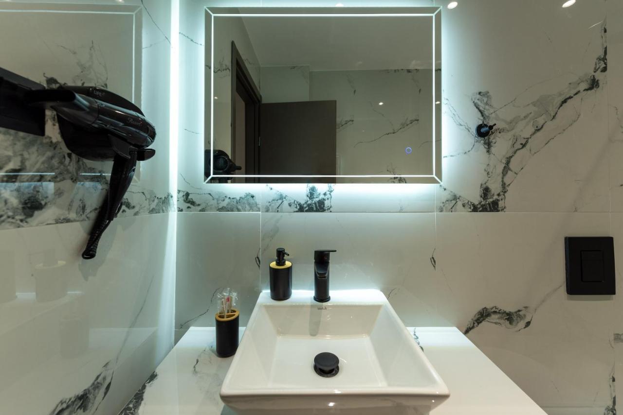 Frourio Lodge Α2 拉里萨 外观 照片