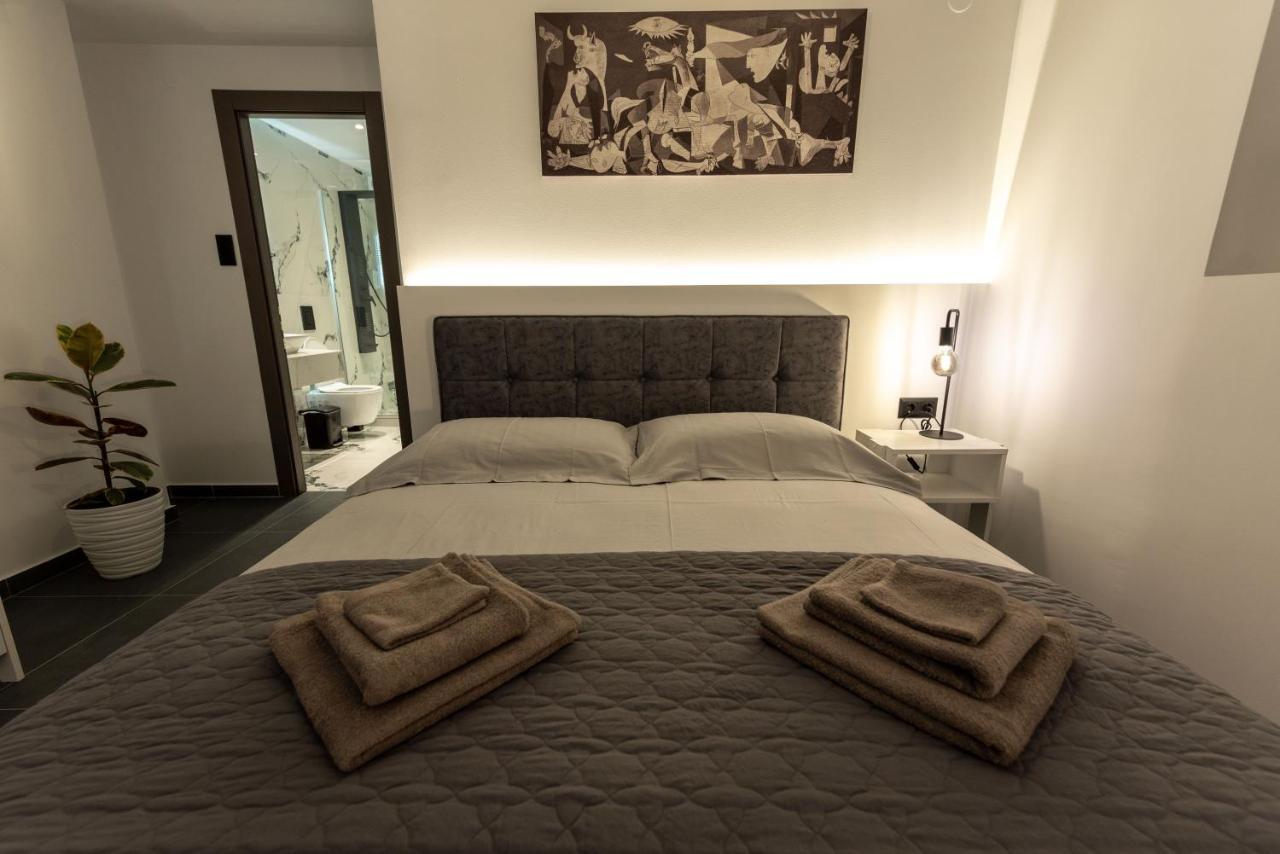Frourio Lodge Α2 拉里萨 外观 照片